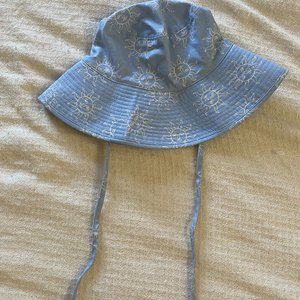 UO Printed Wide Brim Bucket Hat